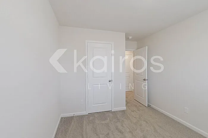 2215 Banyon Cir — Photo 17