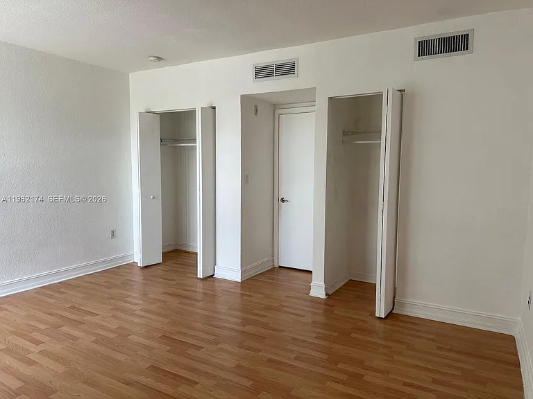 1080 99th St #322 — Photo 11