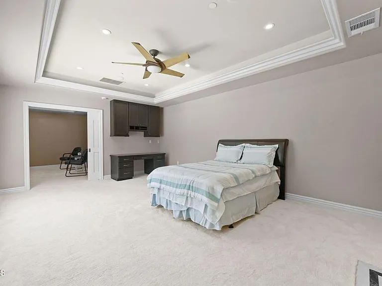 3263 New York Dr — Photo 43