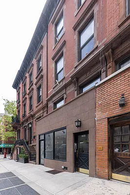 Rented by Compass | media 18