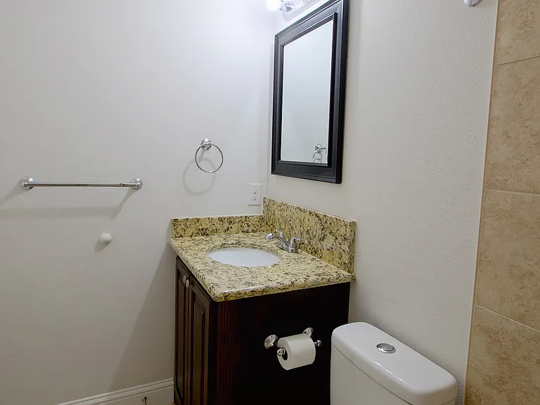4702 Mariner Dr — Photo 17