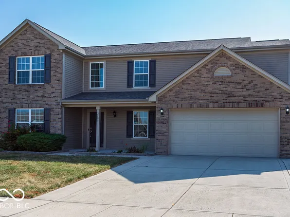 2489 Wildflower Ln, Greenwood, IN 46143