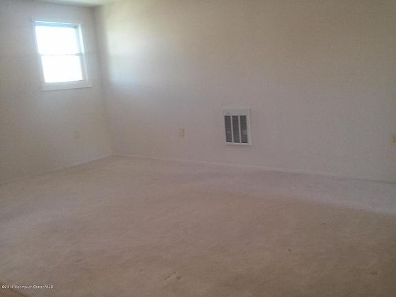 5th image of 302 Dupont Ave #B