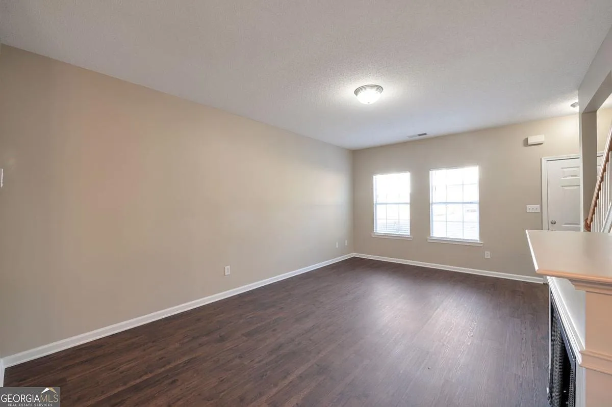 Building Photo - 3604 Ginnis Rd SW #2