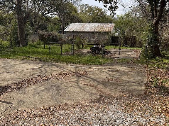 2nd image of 625 N 30th St