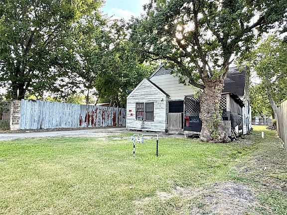 2nd image of 2936 Golfcrest Blvd