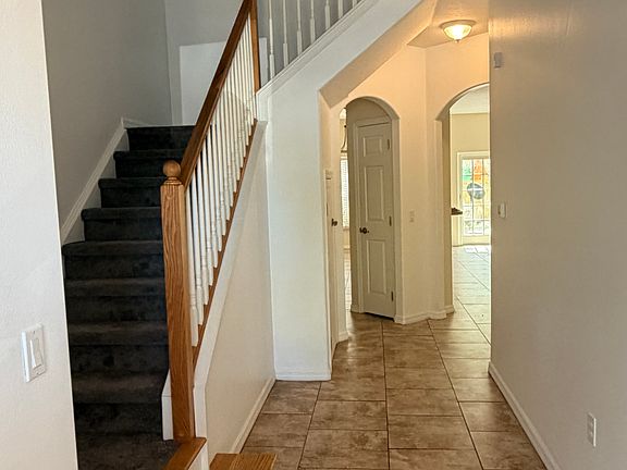3rd image of 127 Anchorage Ave