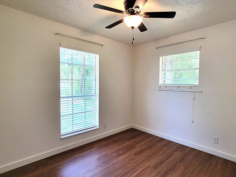 2100 Hill Top Ct #1 — Photo 28