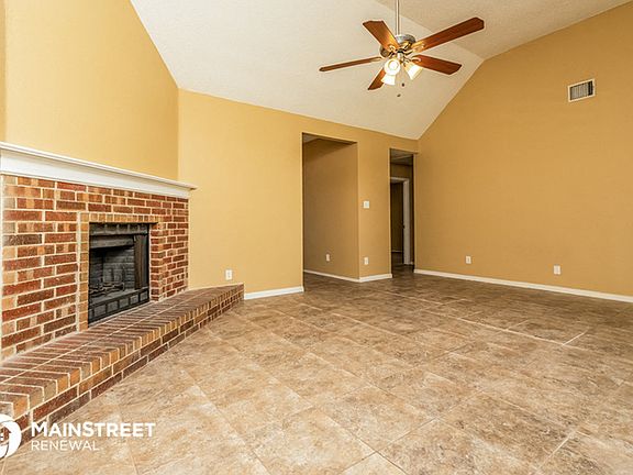3rd image of 6115 Ivy Glen Dr