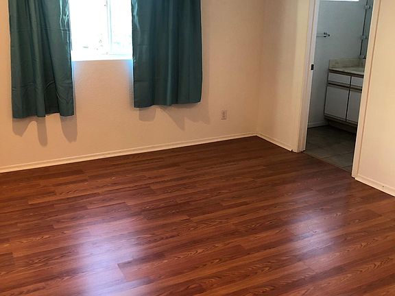 4th image of 319 W Hawthorn St APT 103