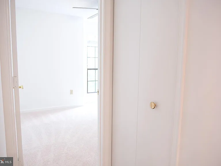 6941 Mary Caroline Cir #H — Photo 32