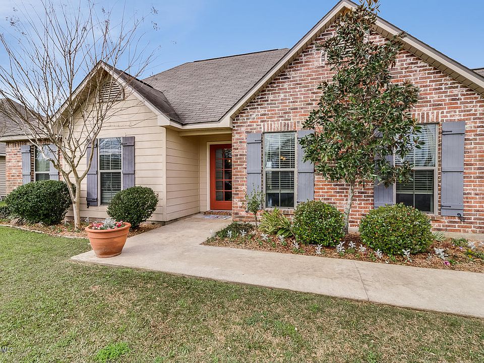 1st image of 200 Ennis Dr