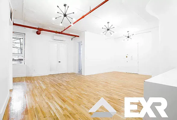 Rented by EXR | media 4