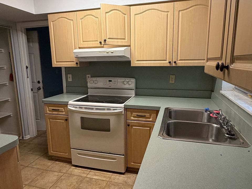 1st image of 6045 Slade Rd