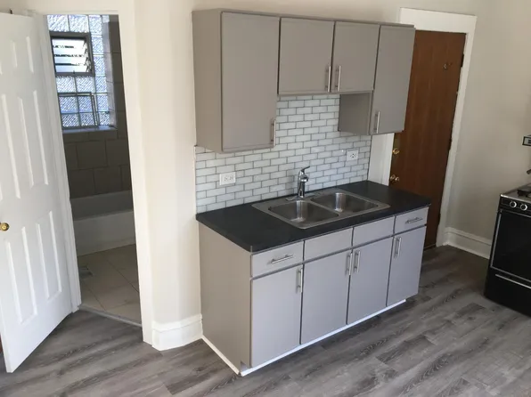 2250 W Armitage Ave APT 1E, Chicago, IL 60647