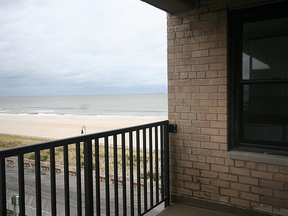 3rd image of 45 Franklin Blvd #3