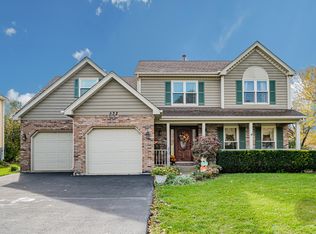 532 Gateshead Dr, Naperville, IL 60565