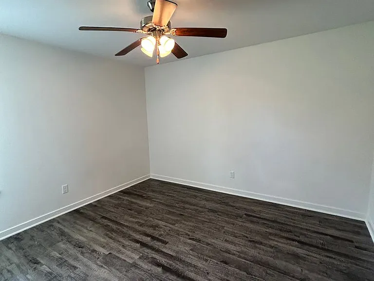 636 Hidden Springs Dr — Photo 10