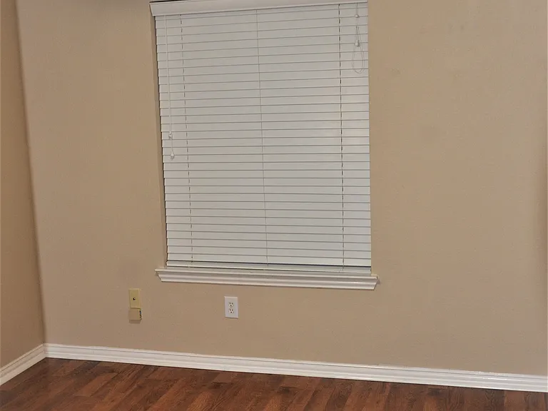 9401 Preston Trl — Photo 13