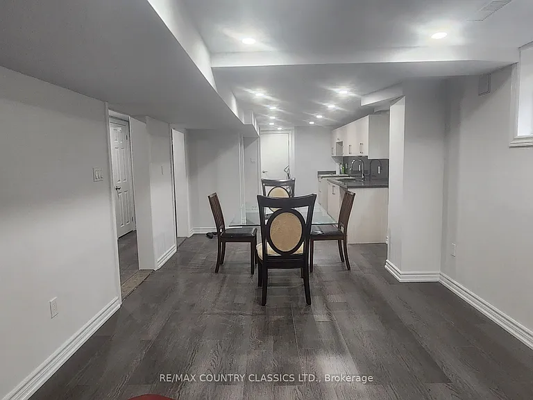 7 Beechwood Dr #LOWER — Photo 14
