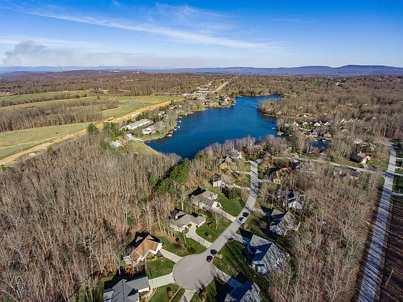 4th image of 57 Loxley Ln