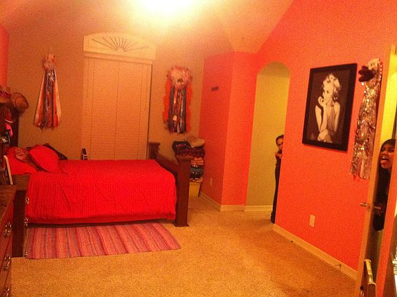 Large secondary Bdrms