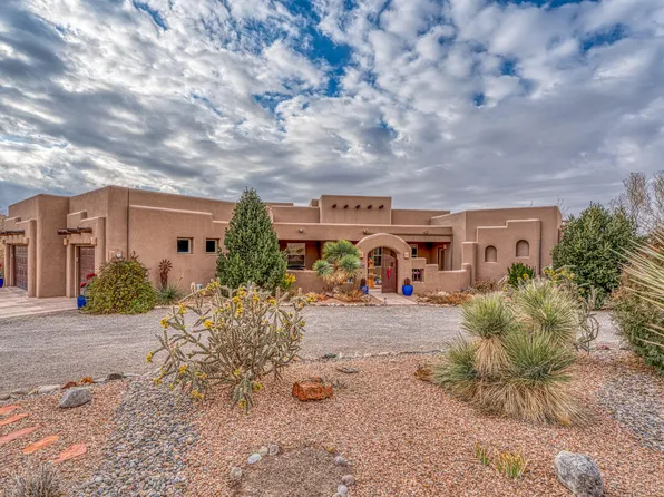 12 Anasazi Meadows Ct, Placitas, NM 87043