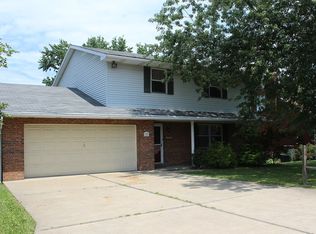 1 Hawthorne Ct, Steubenville, OH 43952