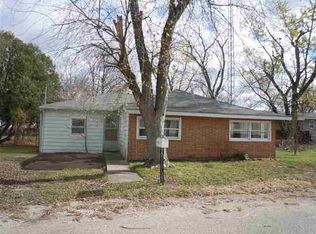 506 S McGill St, Knox, IN 46534