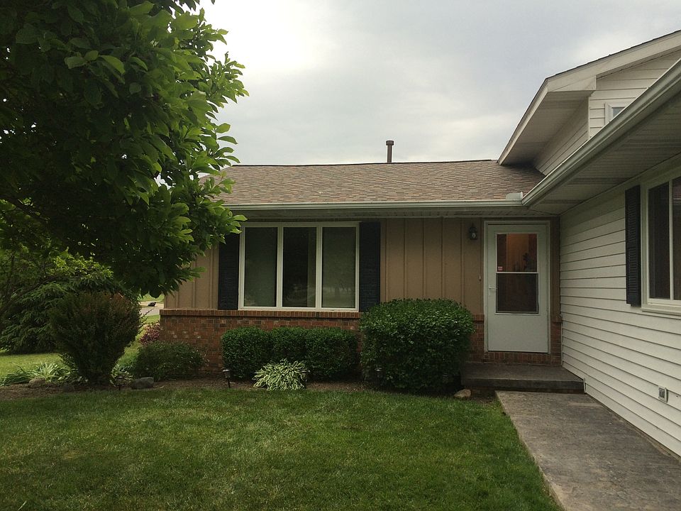2nd image of 1746 Ashfield Dr