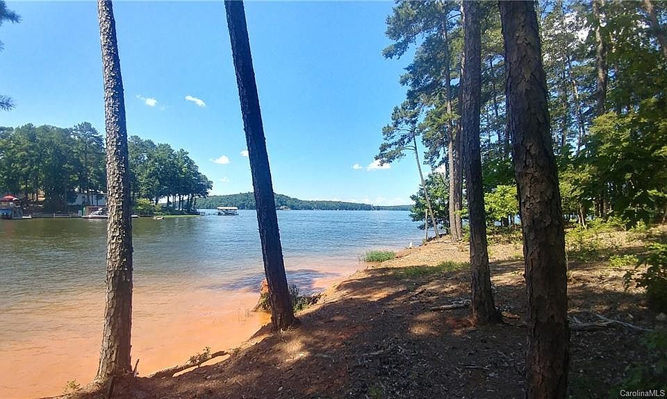 2nd image of 119 Cove Pointe