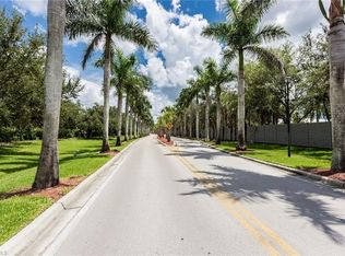 250 Grassy Key Ln #186, Naples, FL 34114