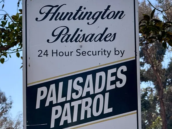 745 Toyopa Dr, Pacific Palisades, CA 90272