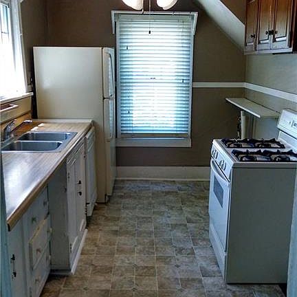 5th image of 203 E Pine St