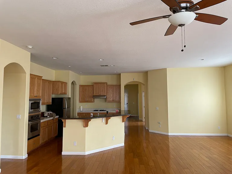 7300 Elvora Way — Photo 9