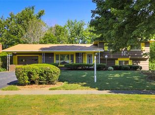 62 Tanglewood Dr, Rochester, NY 14616