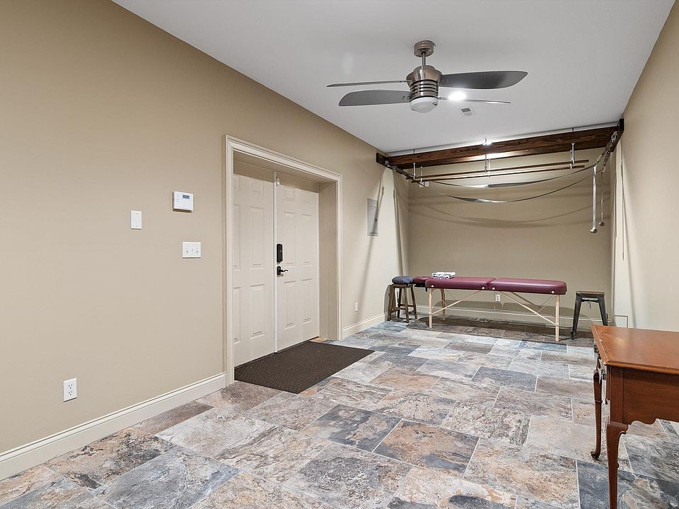 76th image of 1020 Thomas Rd