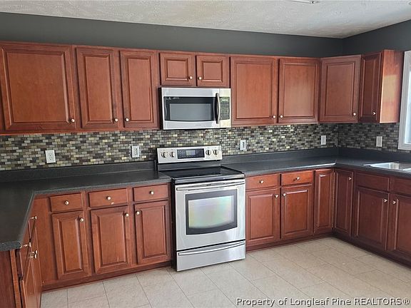 3rd image of 71 Havistock Ct