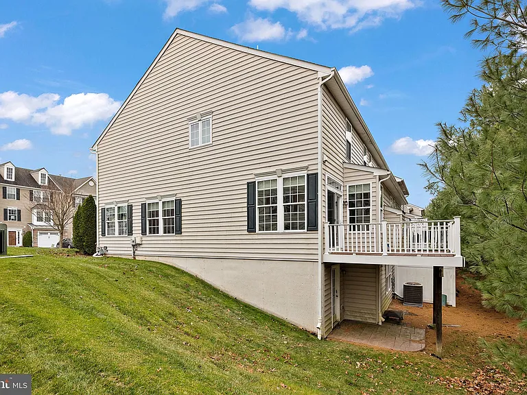 253 Tall Trees Cir — Photo 3