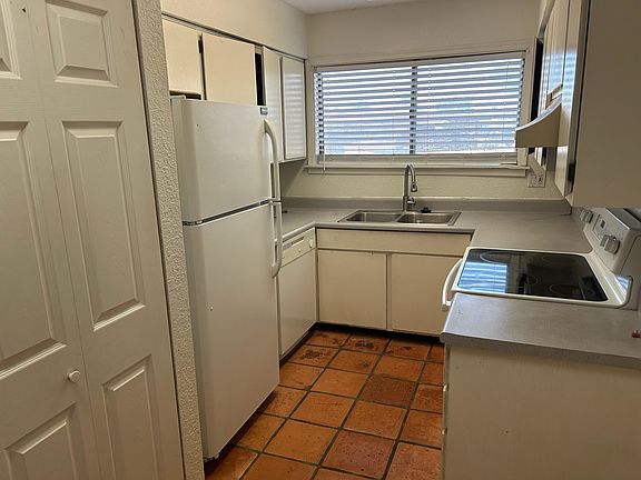 2nd image of 2662 E Silk Oak Dr