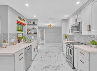 22732 SW 10th St, Boca Raton, FL 33433