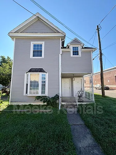 506 2nd St #A Photo 1