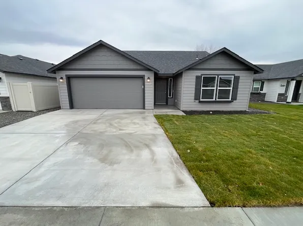 1917 Oak Rd, Moses Lake, WA 98837