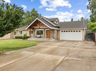 6080 Burma Rd, Lake Oswego, OR 97035