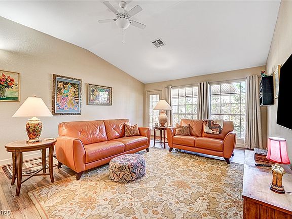 3rd image of 5105 Kingsbridge Dr