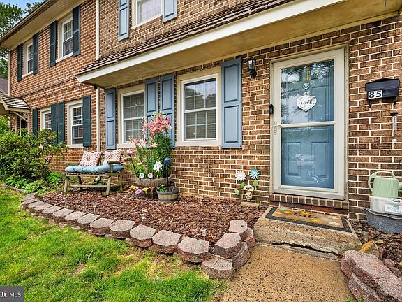 4th image of 85 Stonegate Vlg
