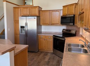18918 Inlet Rd, Lakeville, MN 55044