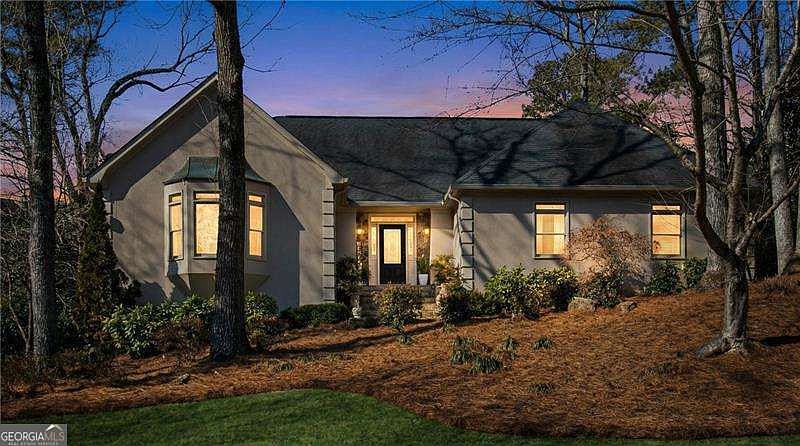 1st image of 3291 Coachmans Way NE