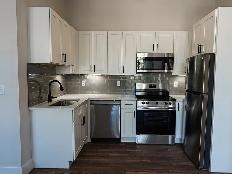 Seven 50 MLK — Photo 19
