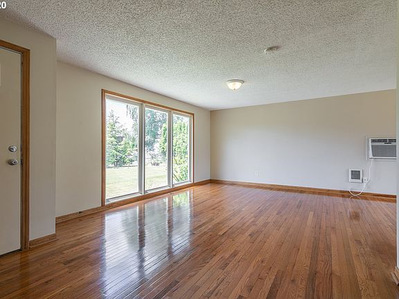 2nd image of 764 NE 21st Ave